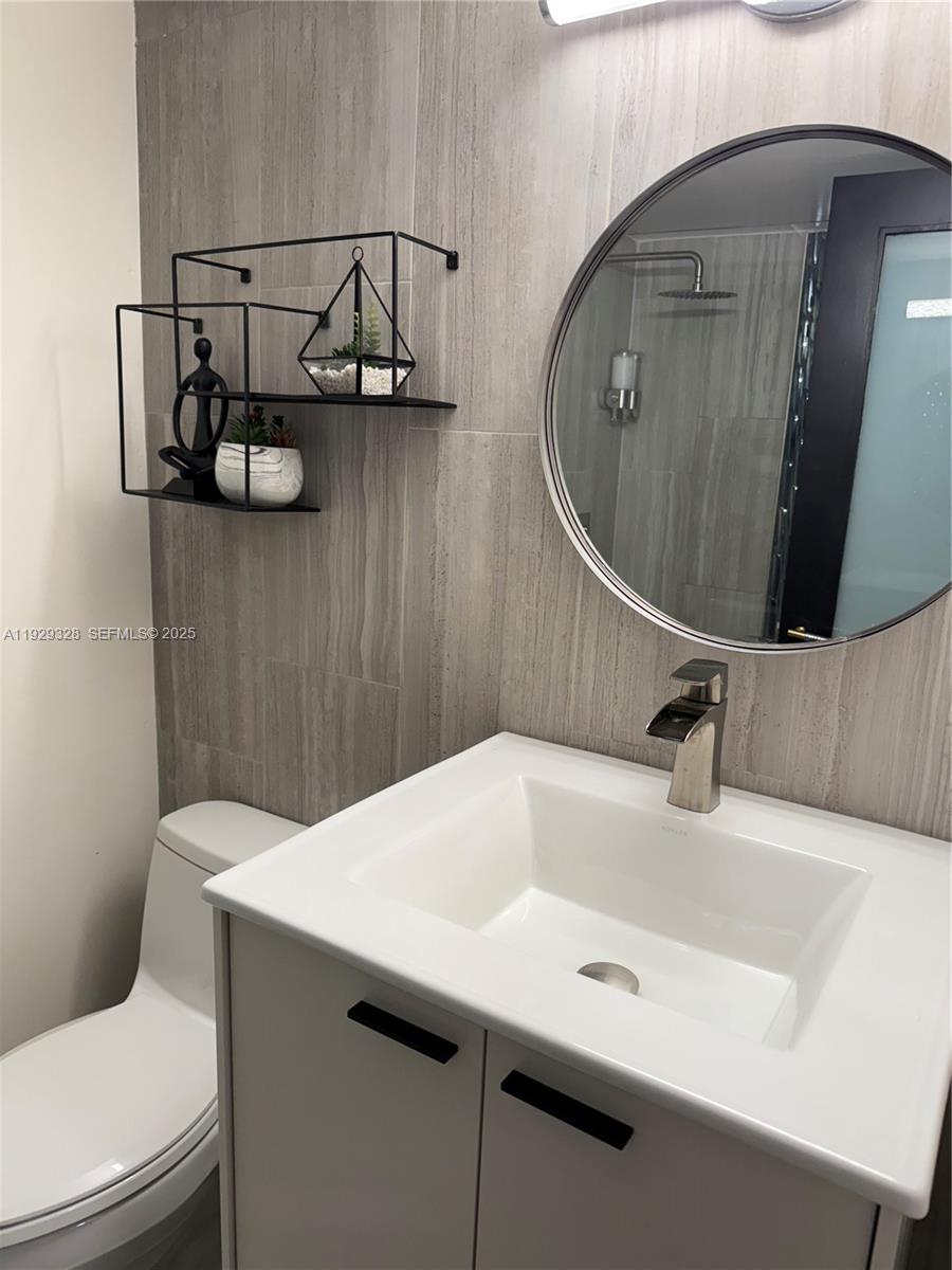 COUNTRY PINES CONDO - Residential