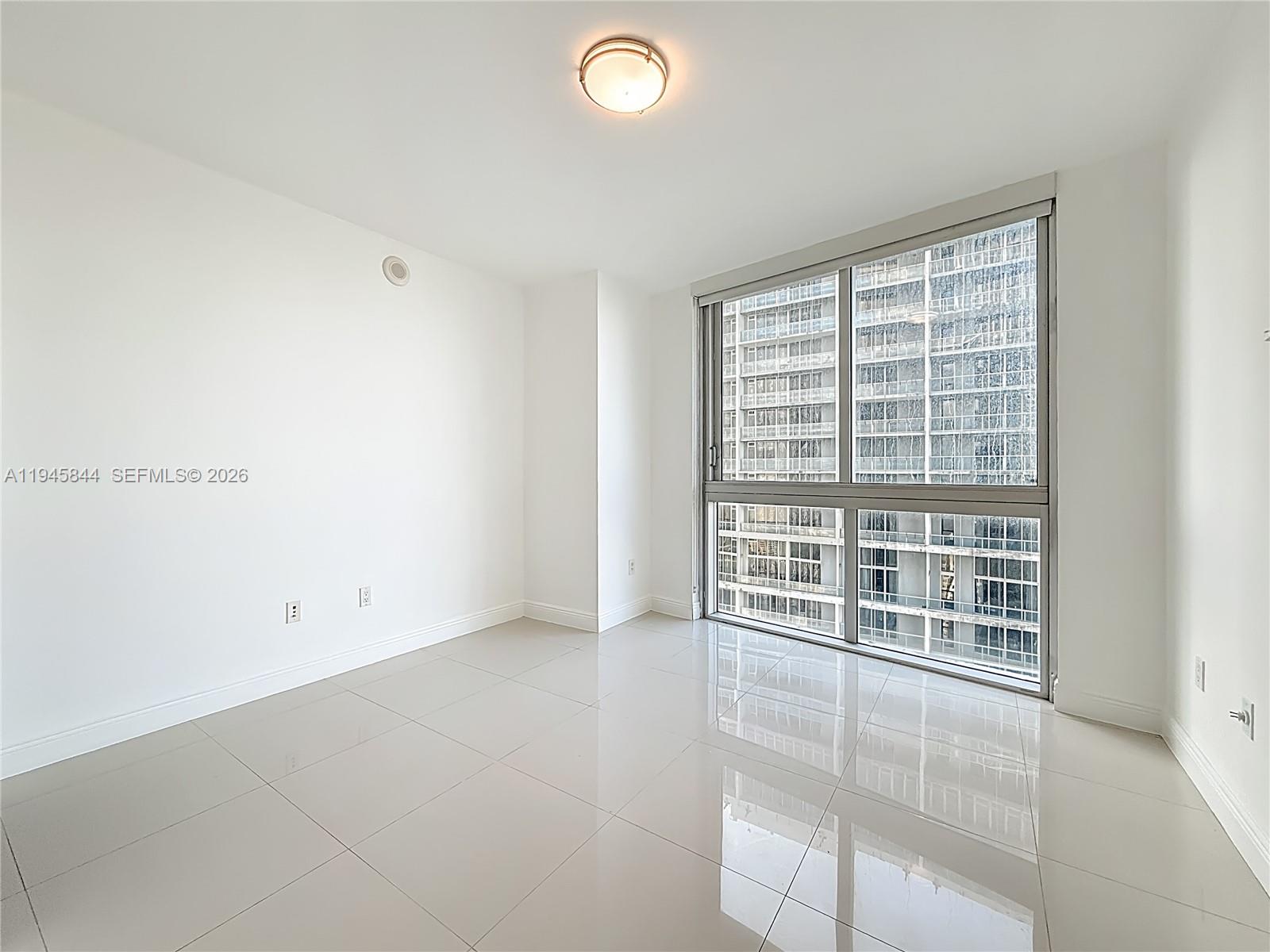 ICONBRICKELL CONDO NO 1 - Residential