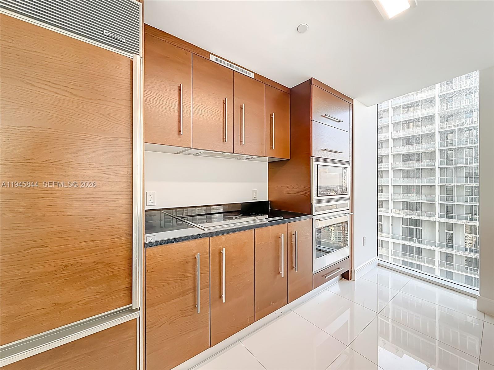 ICONBRICKELL CONDO NO 1 - Residential