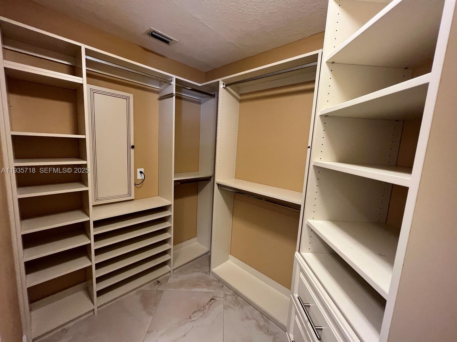 PORT ST LUCIE SECTION 11 - Residential