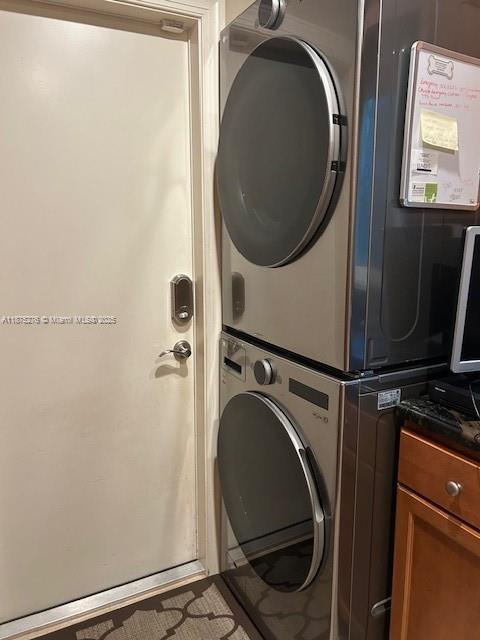 BOCA HARBOUR - Residential