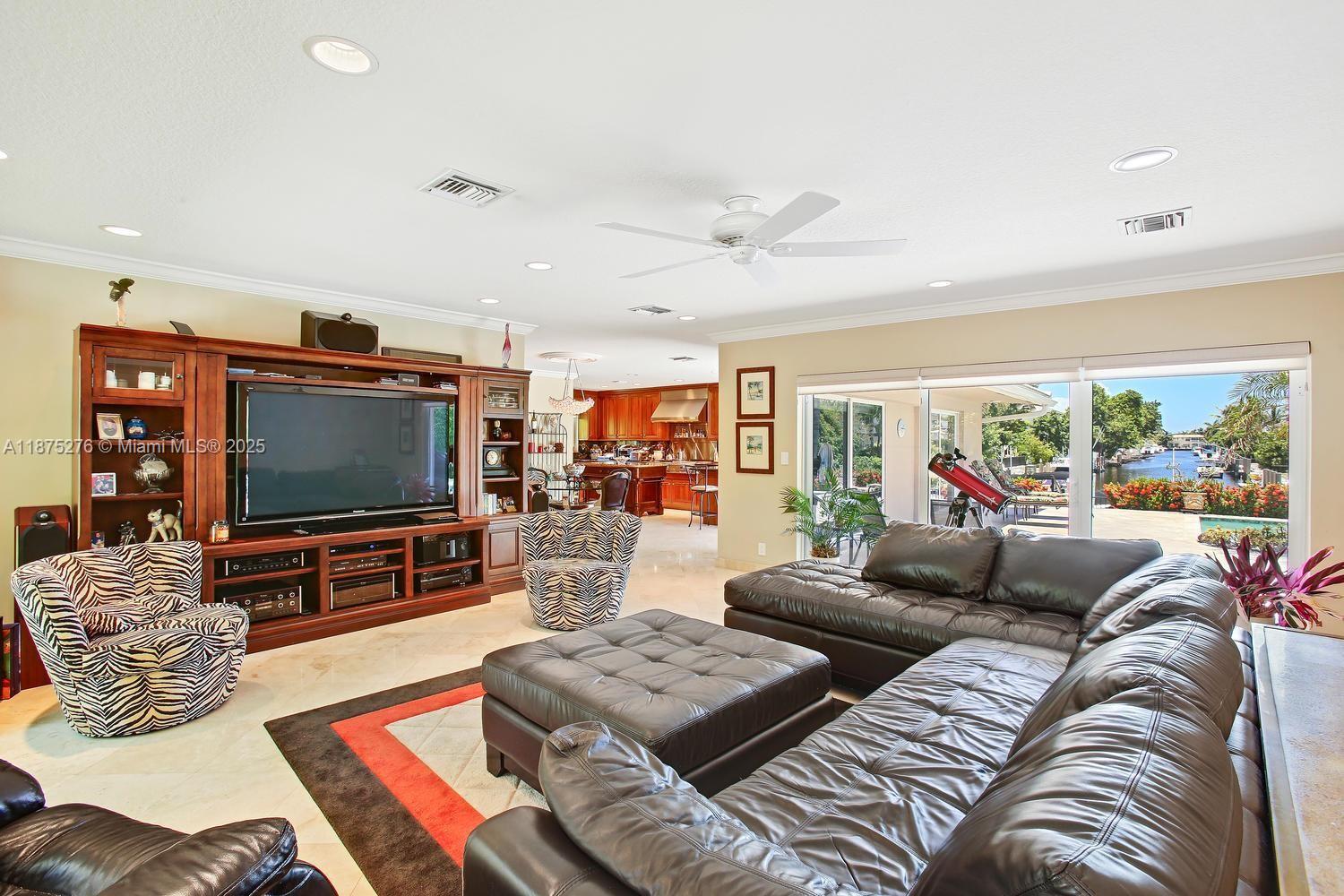 BOCA HARBOUR - Residential