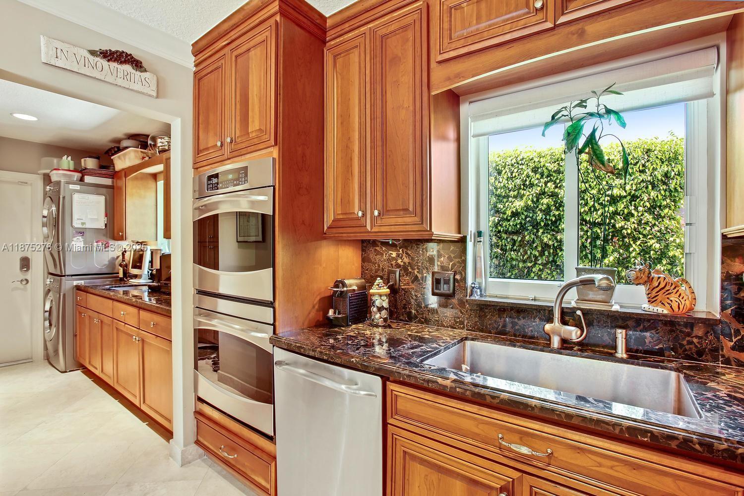 BOCA HARBOUR - Residential