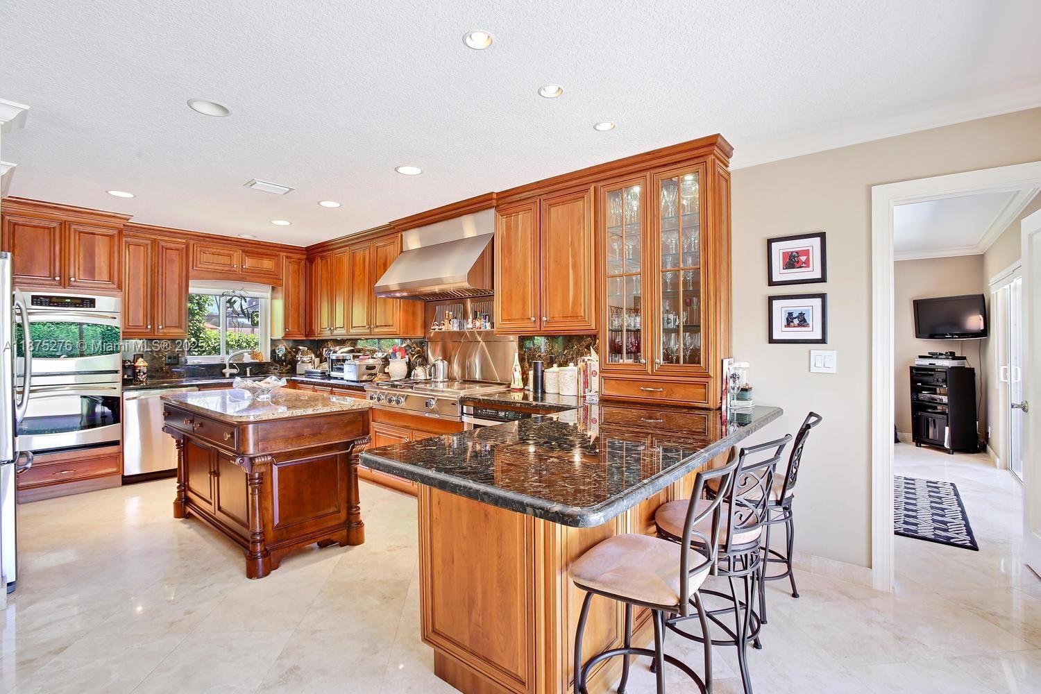 BOCA HARBOUR - Residential