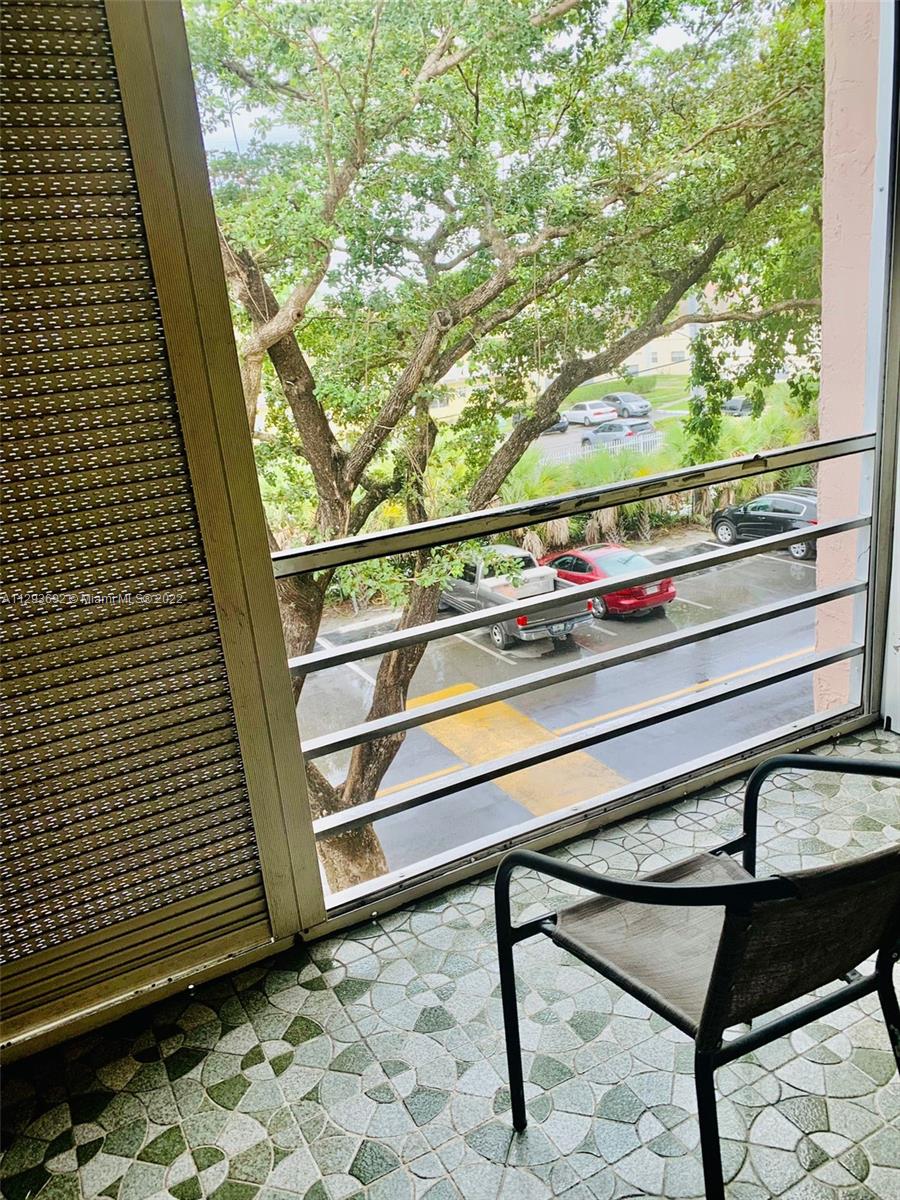 SOMERSET 5 CONDO - Residential Lease