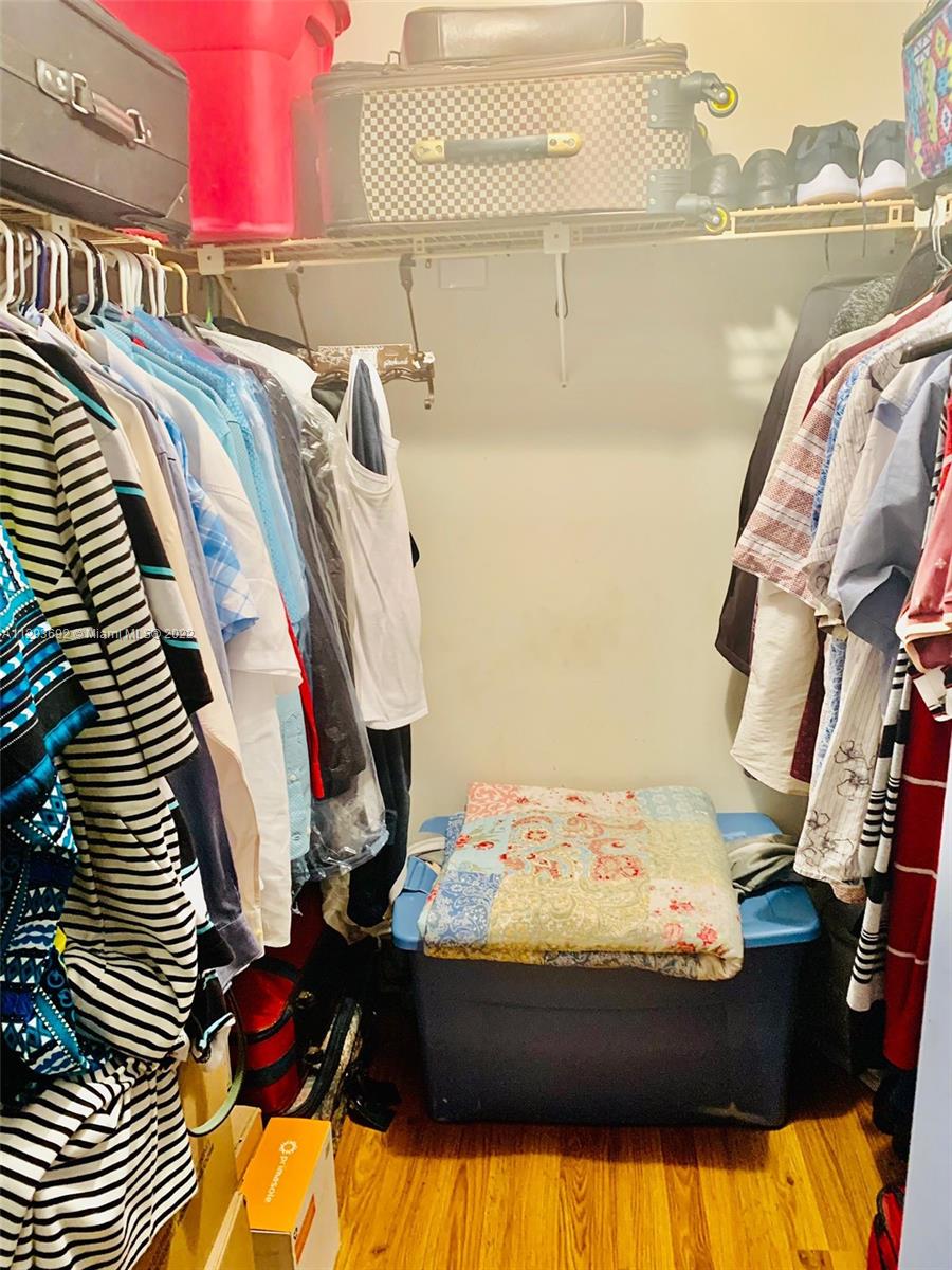 SOMERSET 5 CONDO - Residential Lease