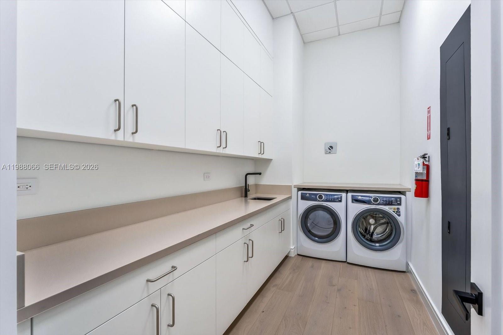 NORTH BISCAYNE BEACH AMEN - Residential