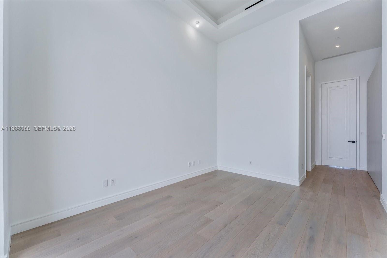 NORTH BISCAYNE BEACH AMEN - Residential