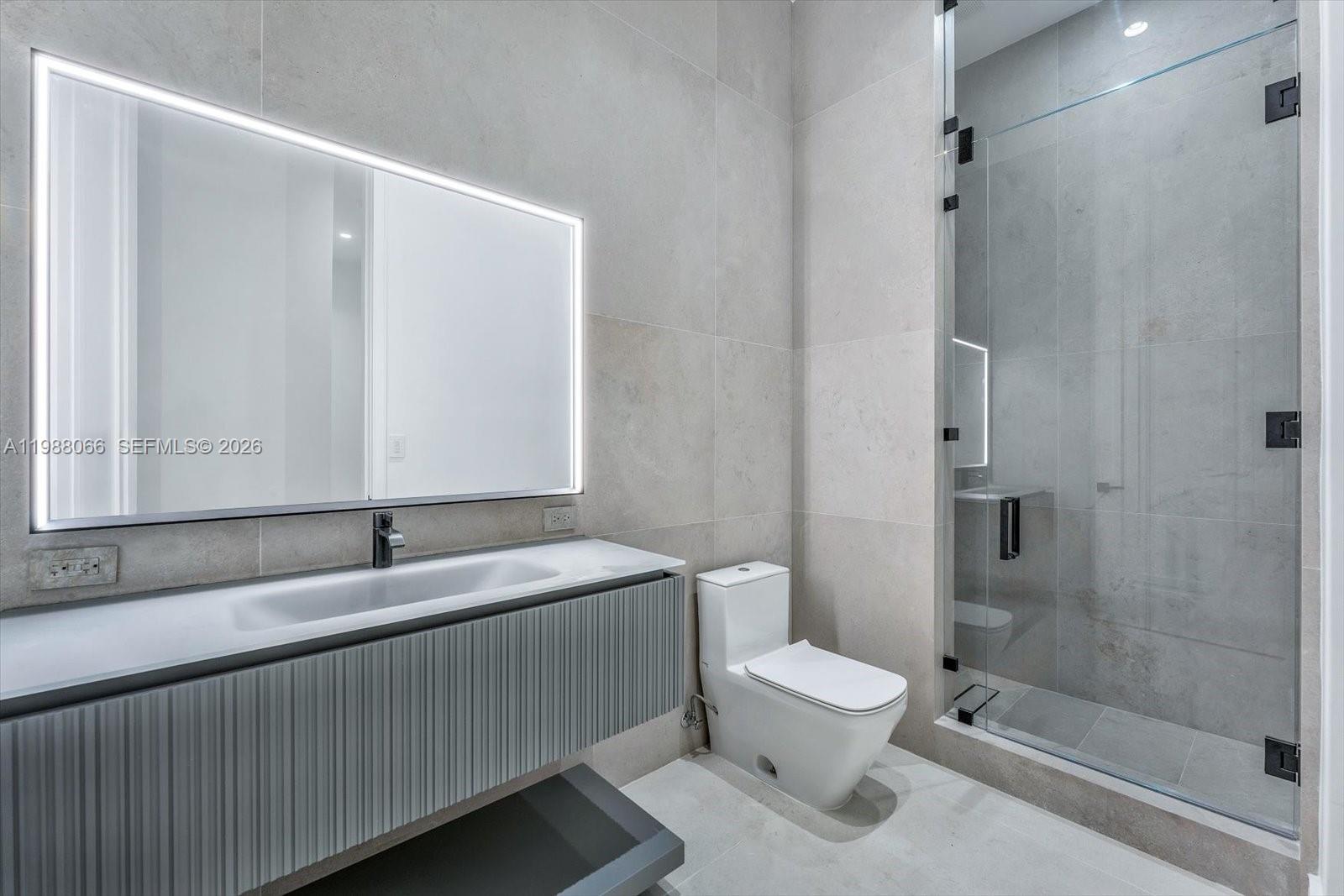 NORTH BISCAYNE BEACH AMEN - Residential