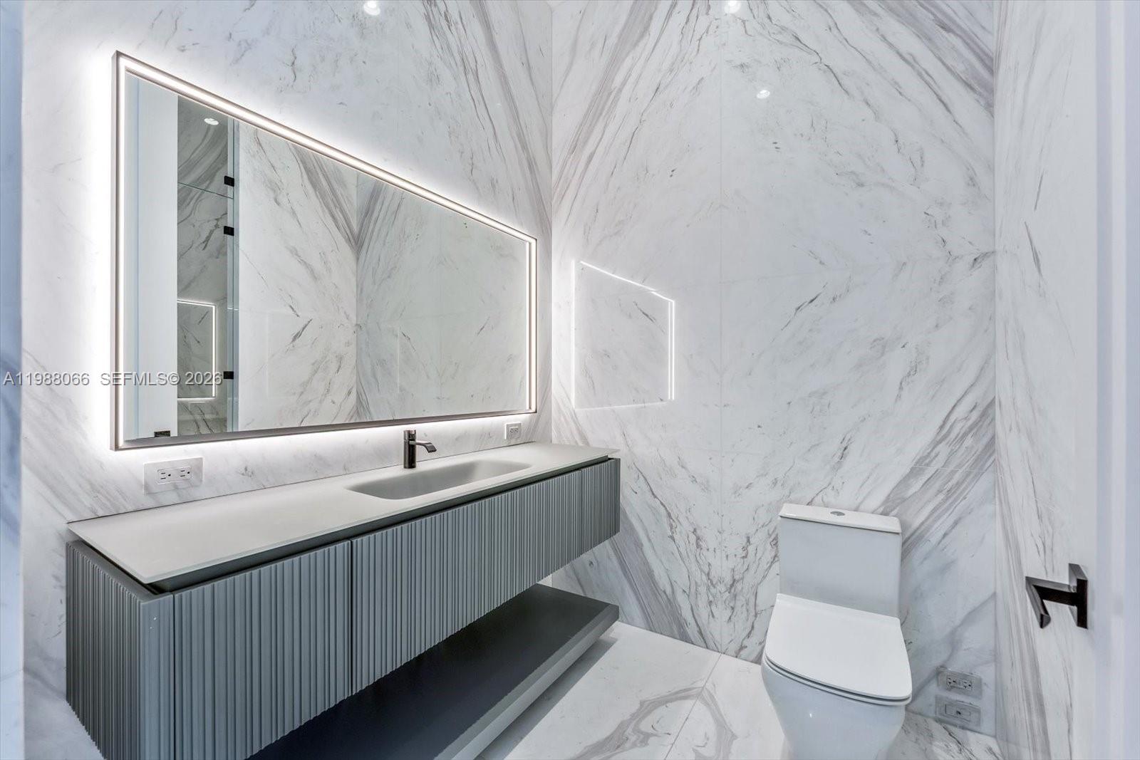 NORTH BISCAYNE BEACH AMEN - Residential