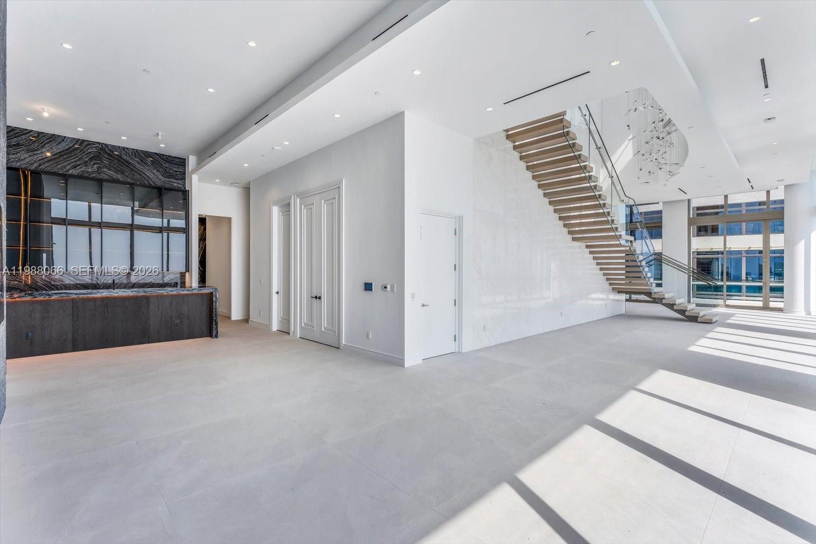 NORTH BISCAYNE BEACH AMEN - Residential