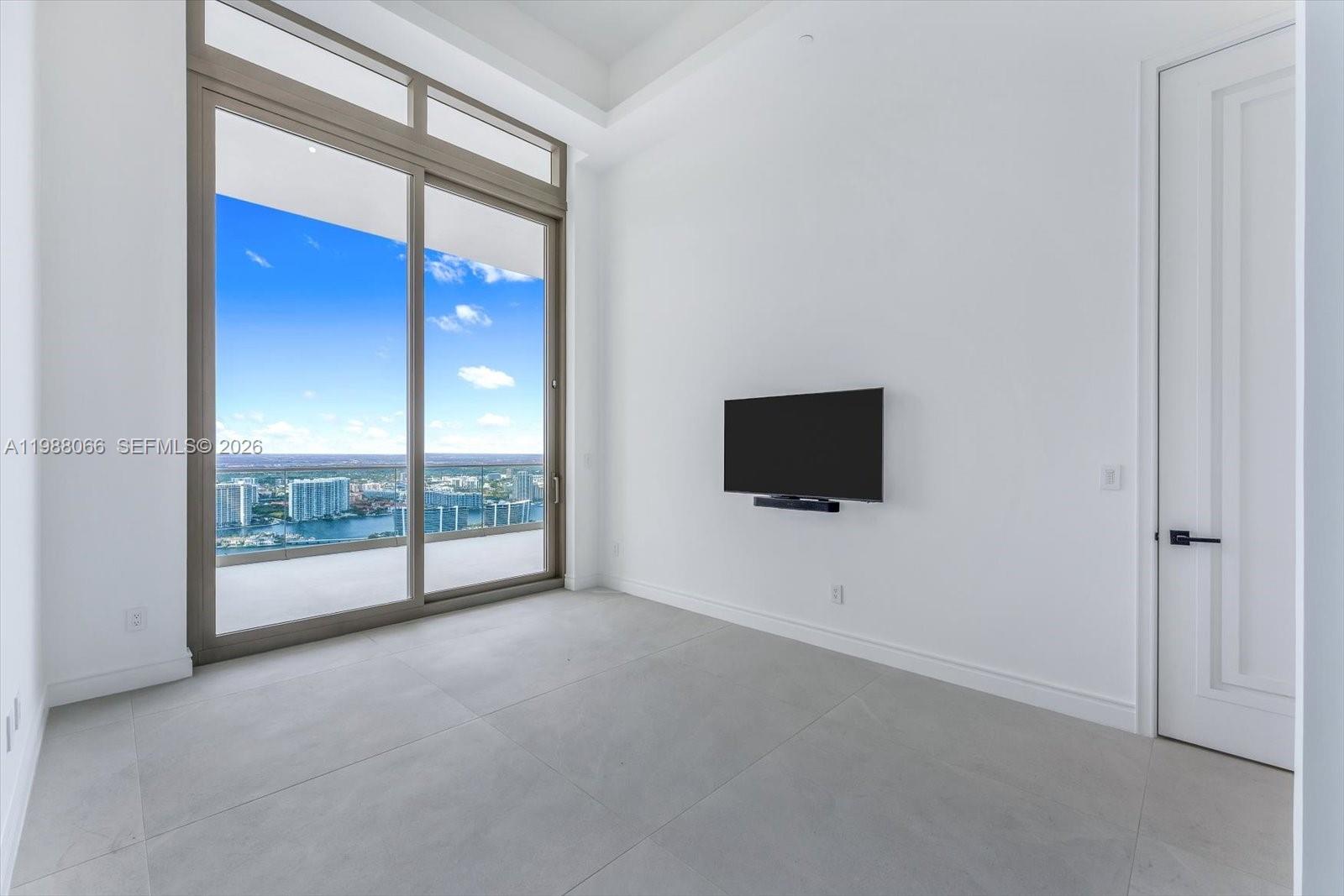 NORTH BISCAYNE BEACH AMEN - Residential