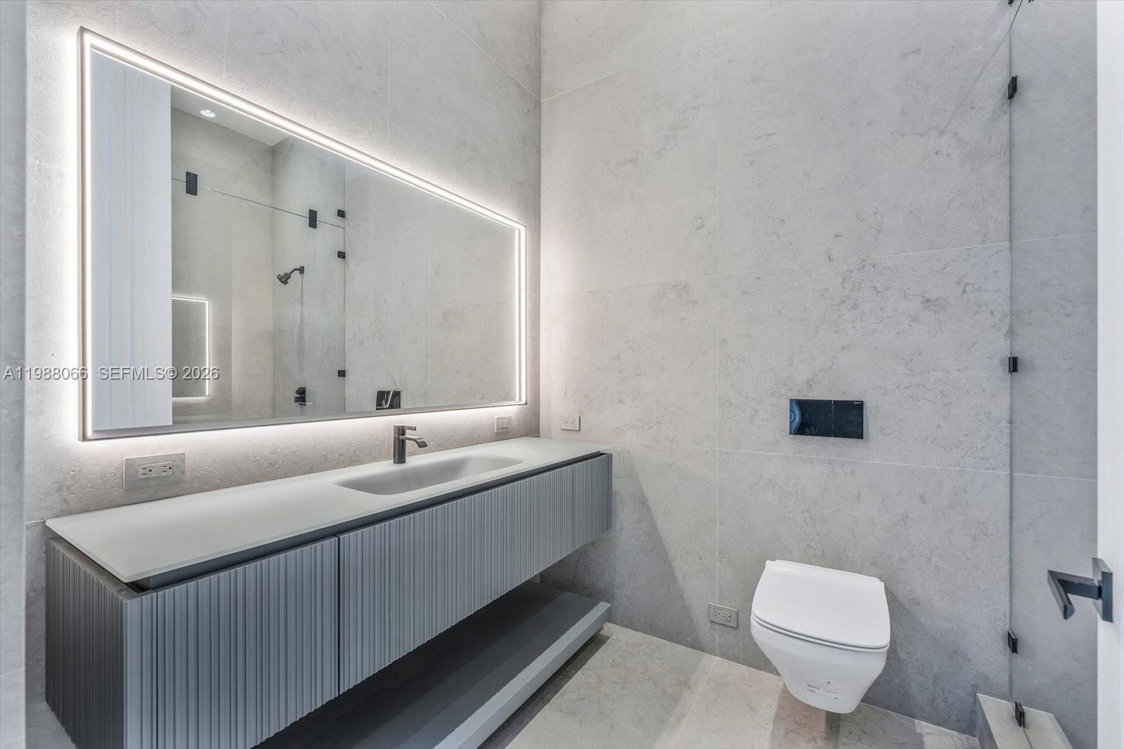 NORTH BISCAYNE BEACH AMEN - Residential