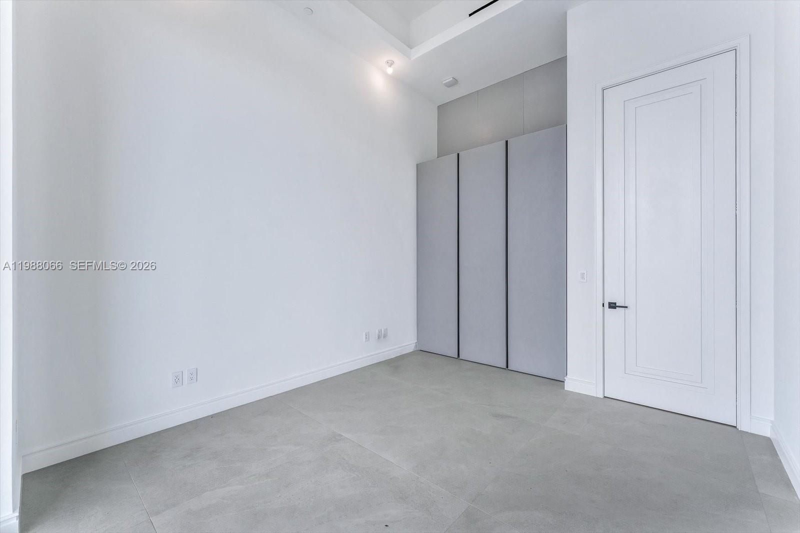 NORTH BISCAYNE BEACH AMEN - Residential