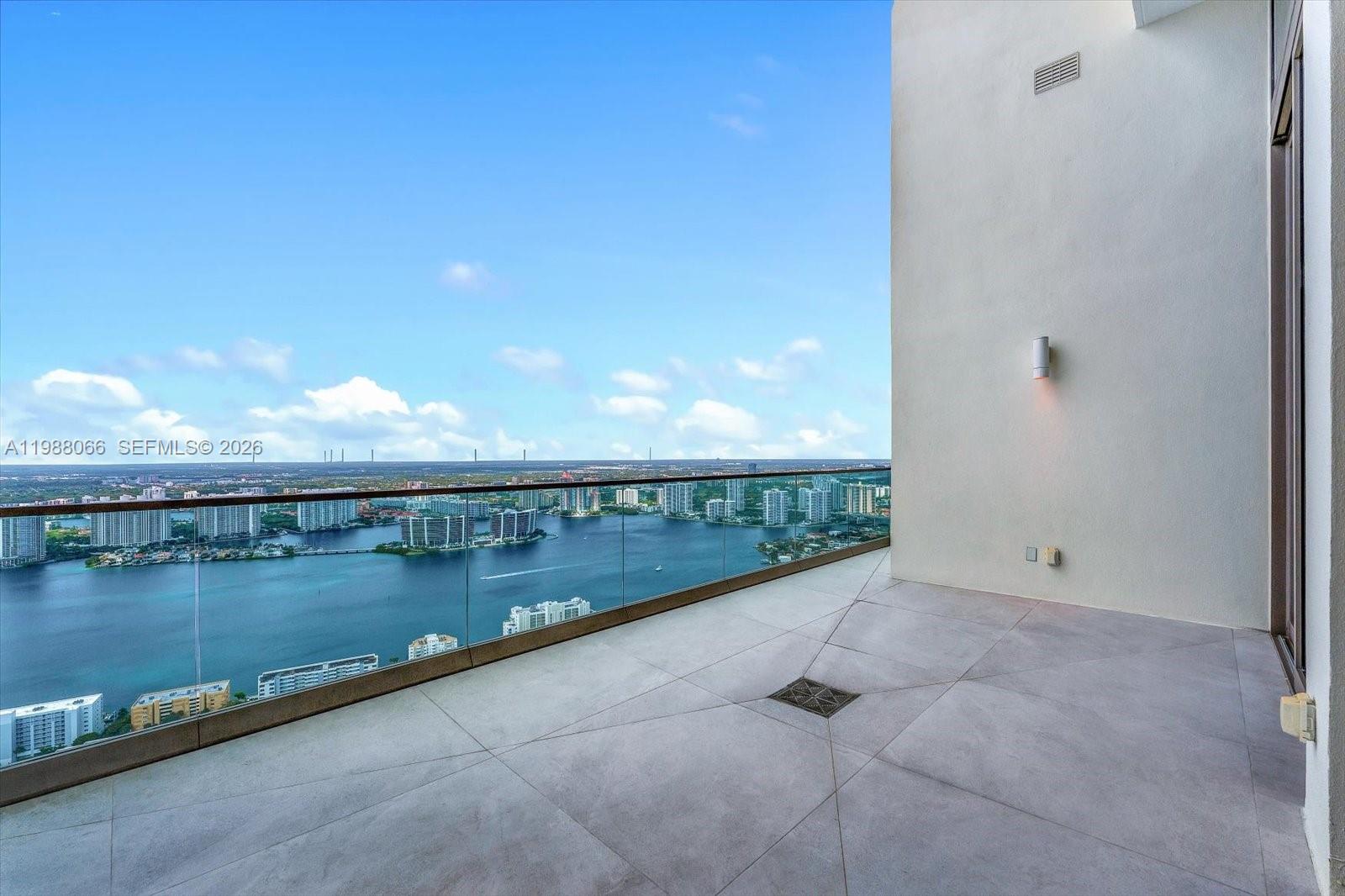 NORTH BISCAYNE BEACH AMEN - Residential