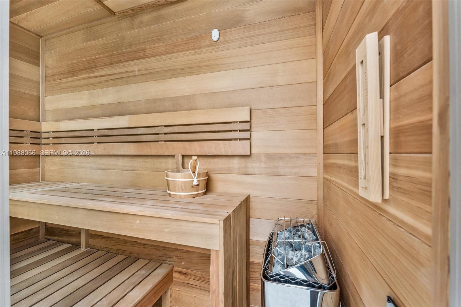 NORTH BISCAYNE BEACH AMEN - Residential