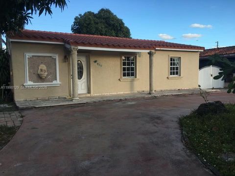 Photo of 625 E 8th Ct, Hialeah, FL 33010 (MLS # A11990129)