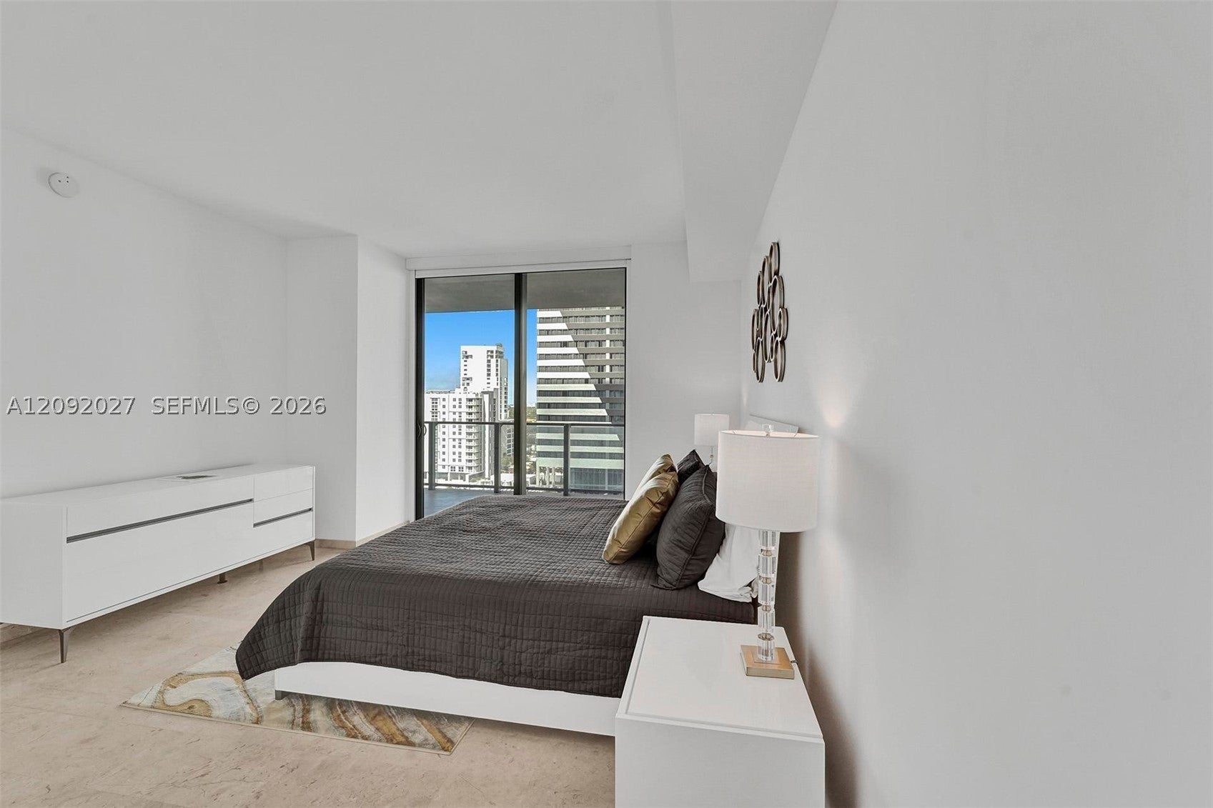 88 SW 7th St 910