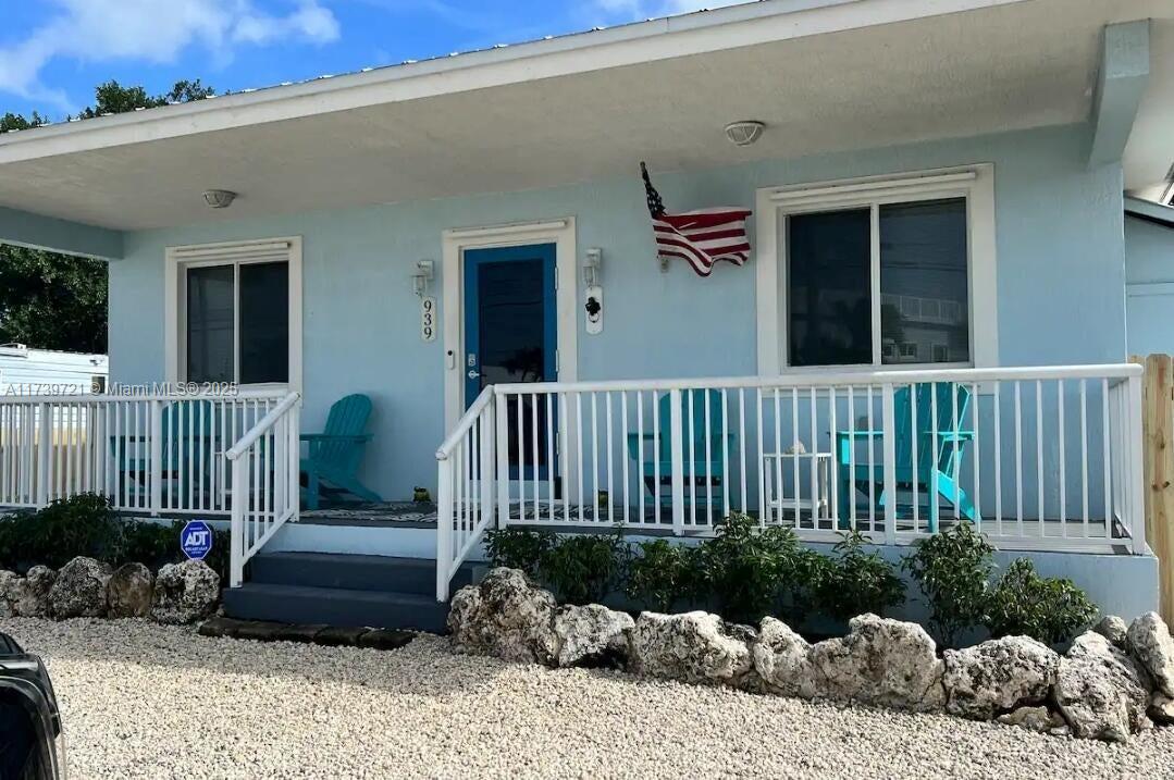 Rental Property at 939 Plantation Rd, Key Largo, Monroe County, Florida - Bedrooms: 3 
Bathrooms: 2  - $4,000 MO.