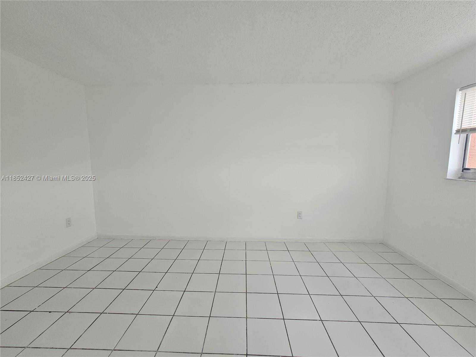 SUNSET HILLS I CONDO - Residential