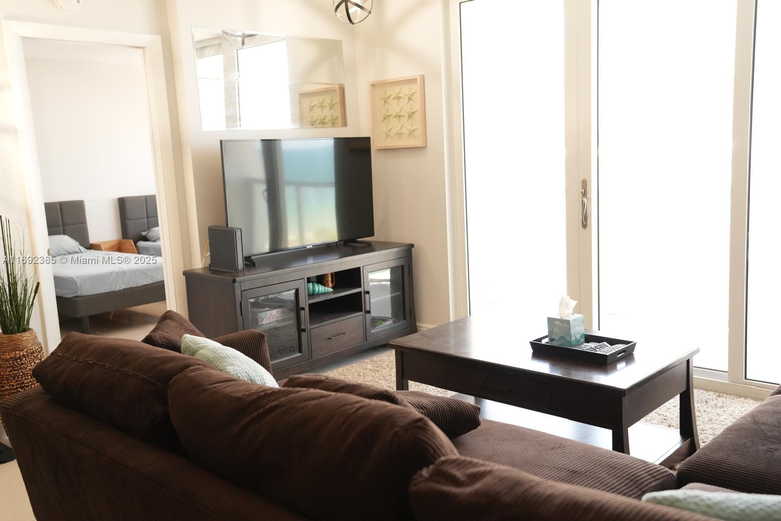 THE SEASONS CONDO - Residential