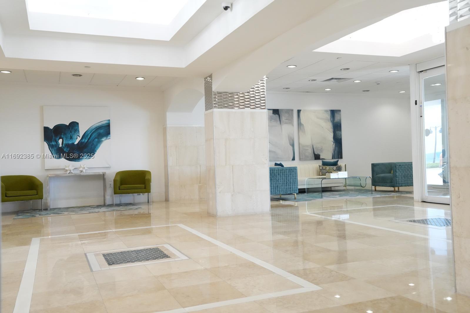 THE SEASONS CONDO - Residential