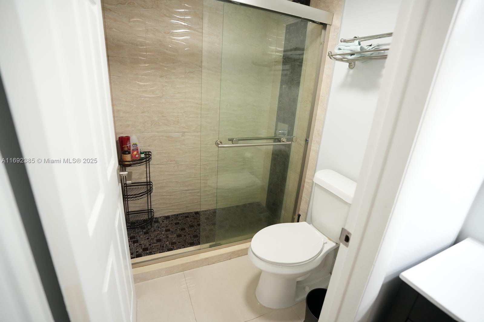 THE SEASONS CONDO - Residential