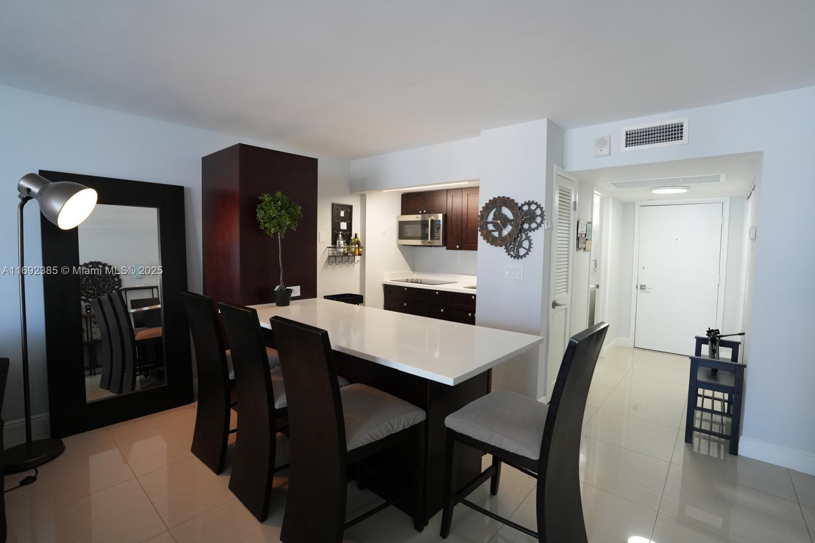 THE SEASONS CONDO - Residential