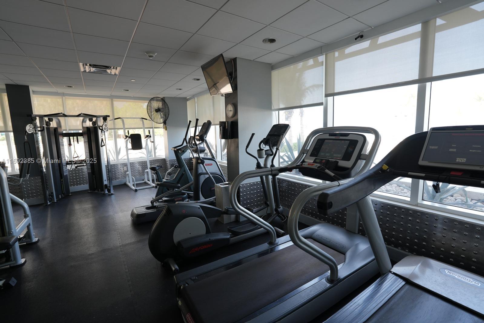 THE SEASONS CONDO - Residential