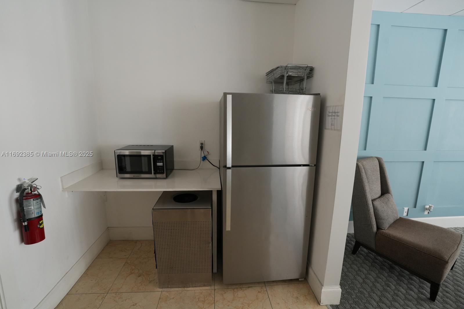 THE SEASONS CONDO - Residential