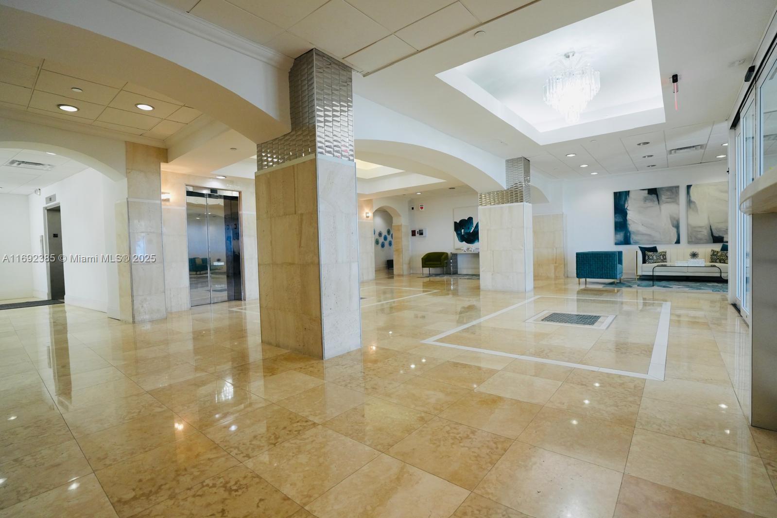 THE SEASONS CONDO - Residential