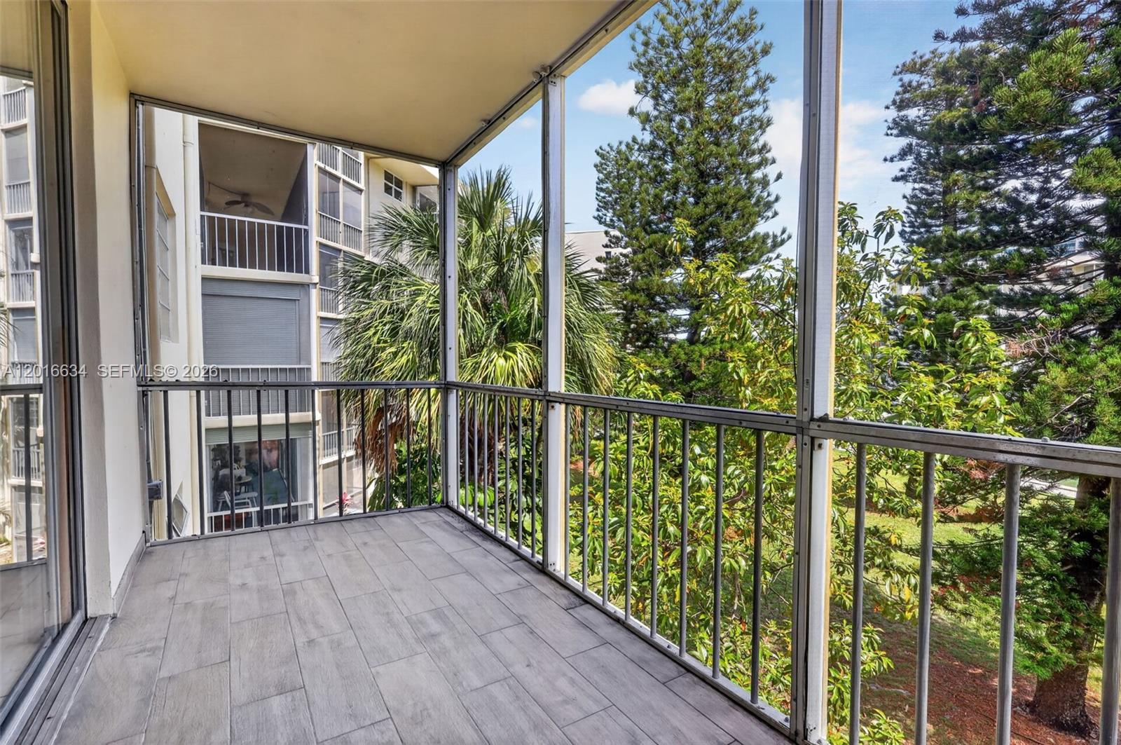 POINT EAST SEC III CONDO - Residential