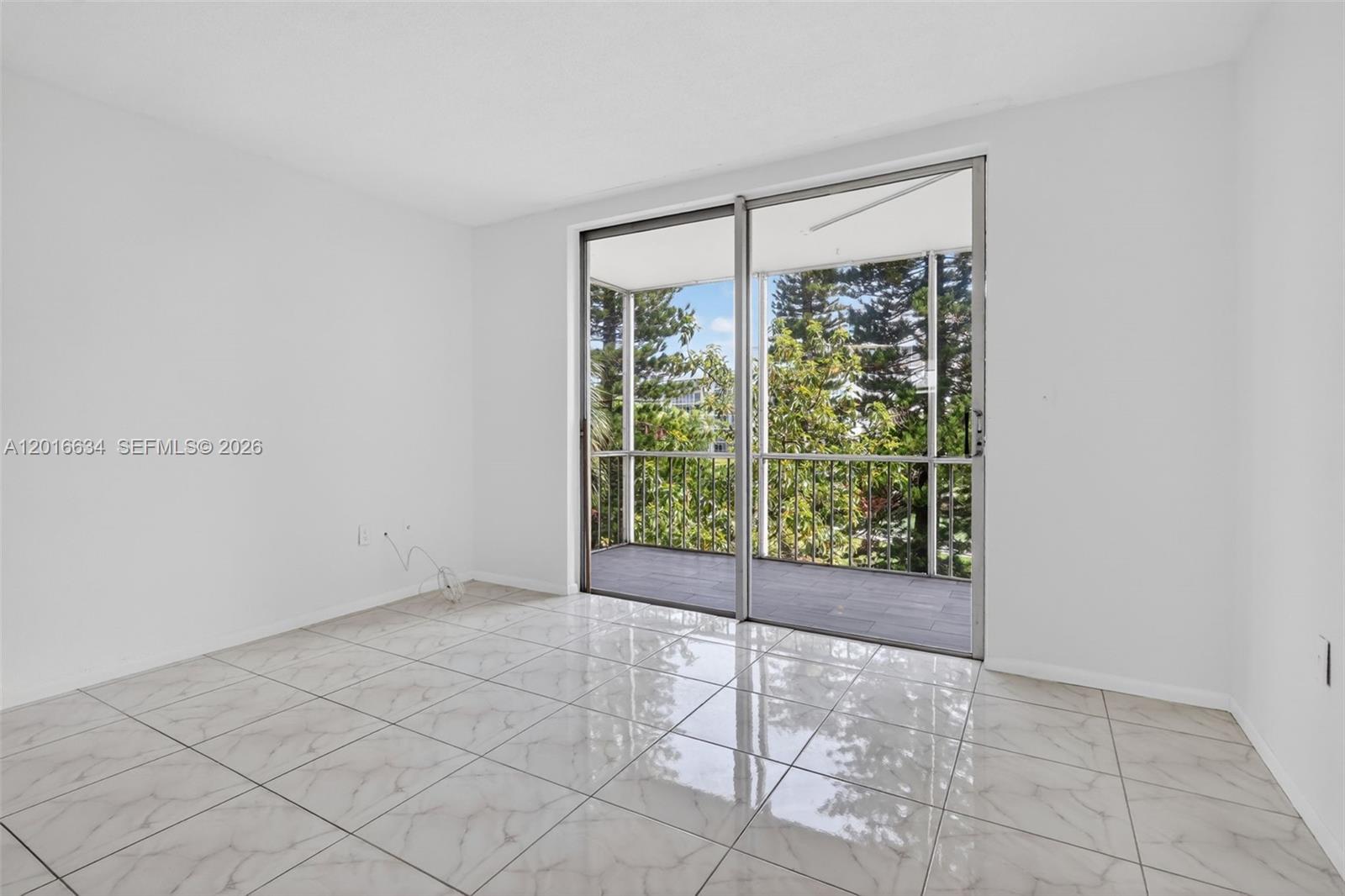 POINT EAST SEC III CONDO - Residential