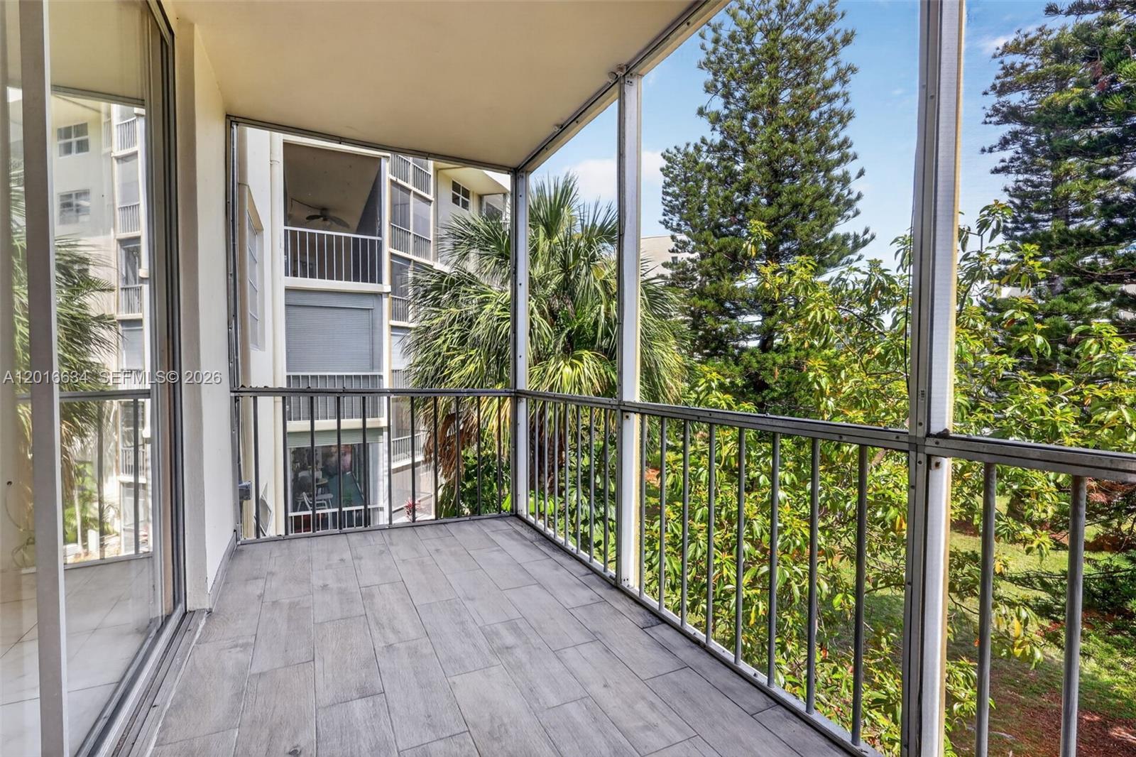 POINT EAST SEC III CONDO - Residential