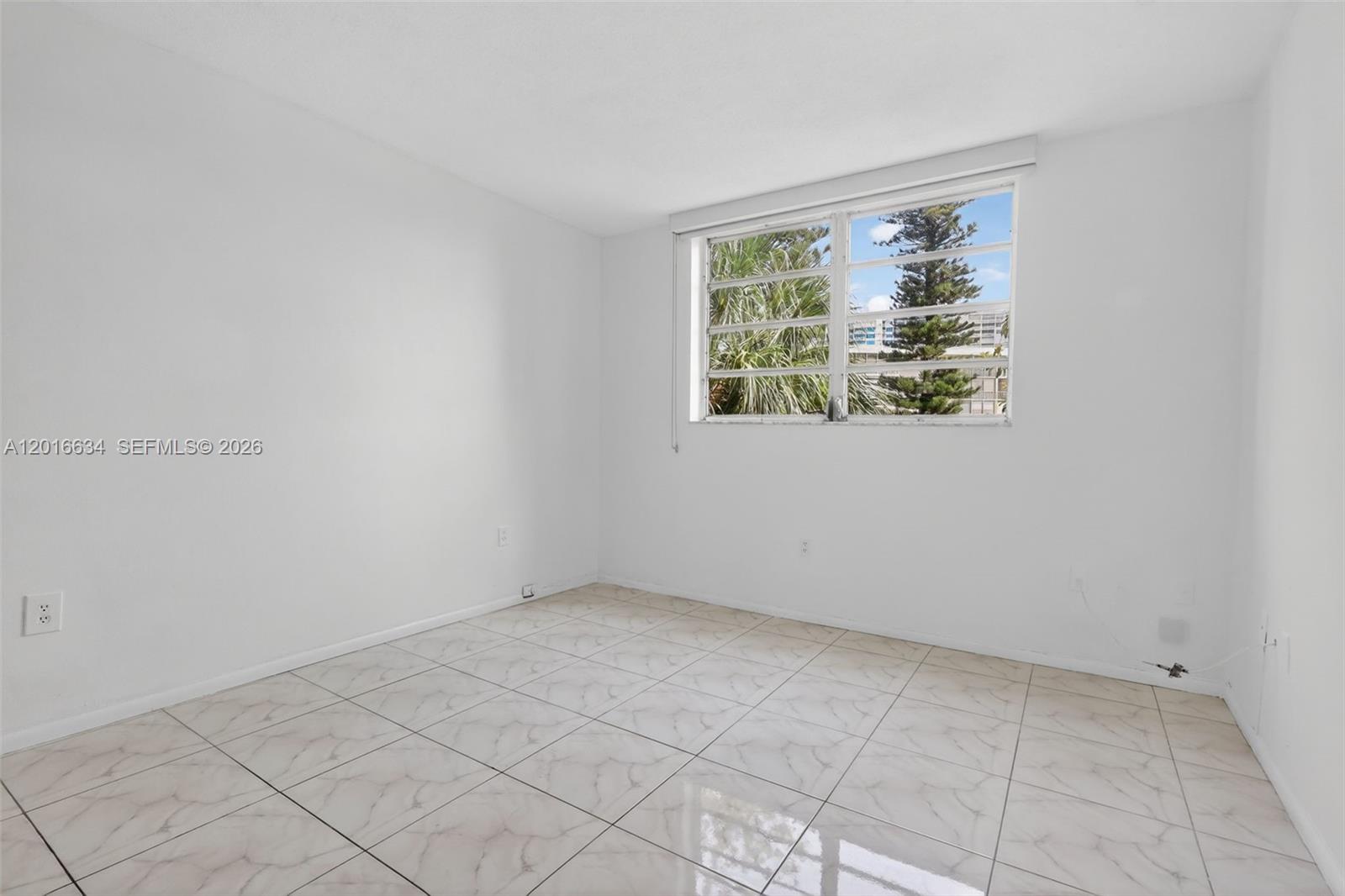 POINT EAST SEC III CONDO - Residential