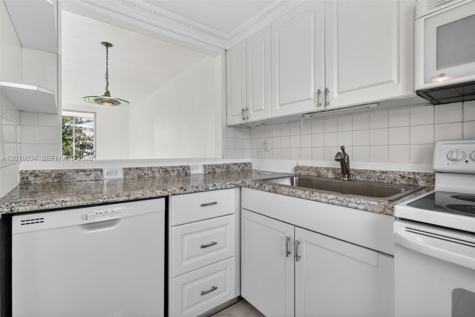 POINT EAST SEC III CONDO - Residential