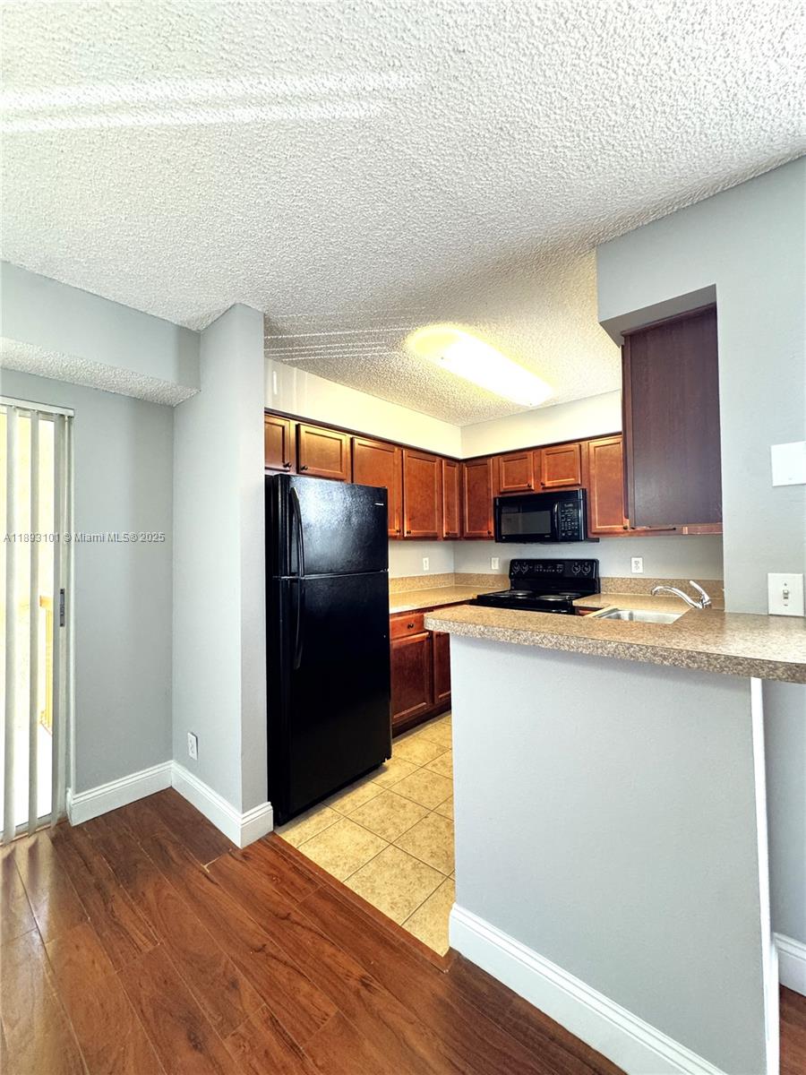 SOUTH PALM PLACE CONDO - Residential