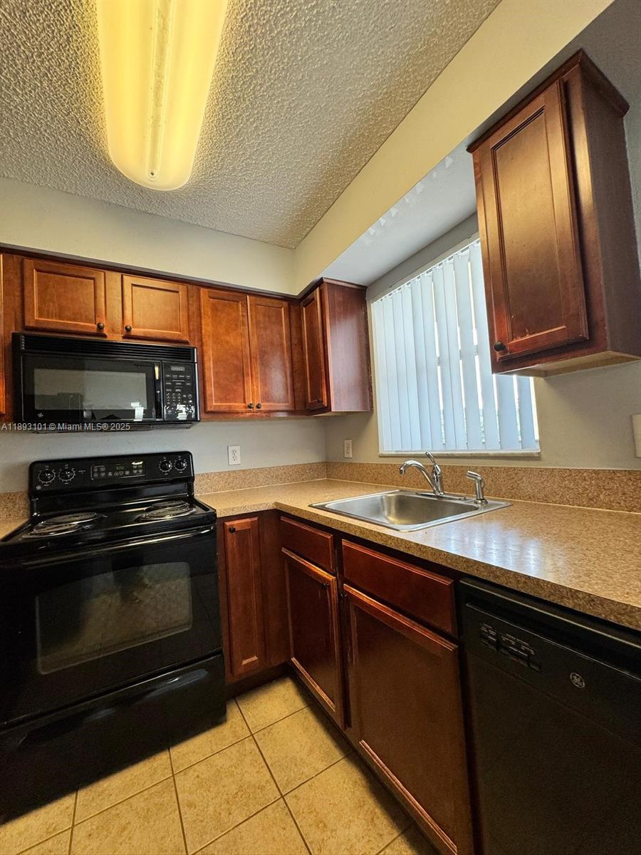 SOUTH PALM PLACE CONDO - Residential
