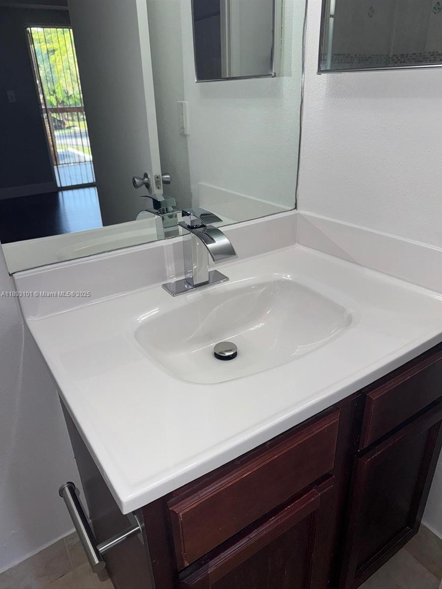 SOUTH PALM PLACE CONDO - Residential