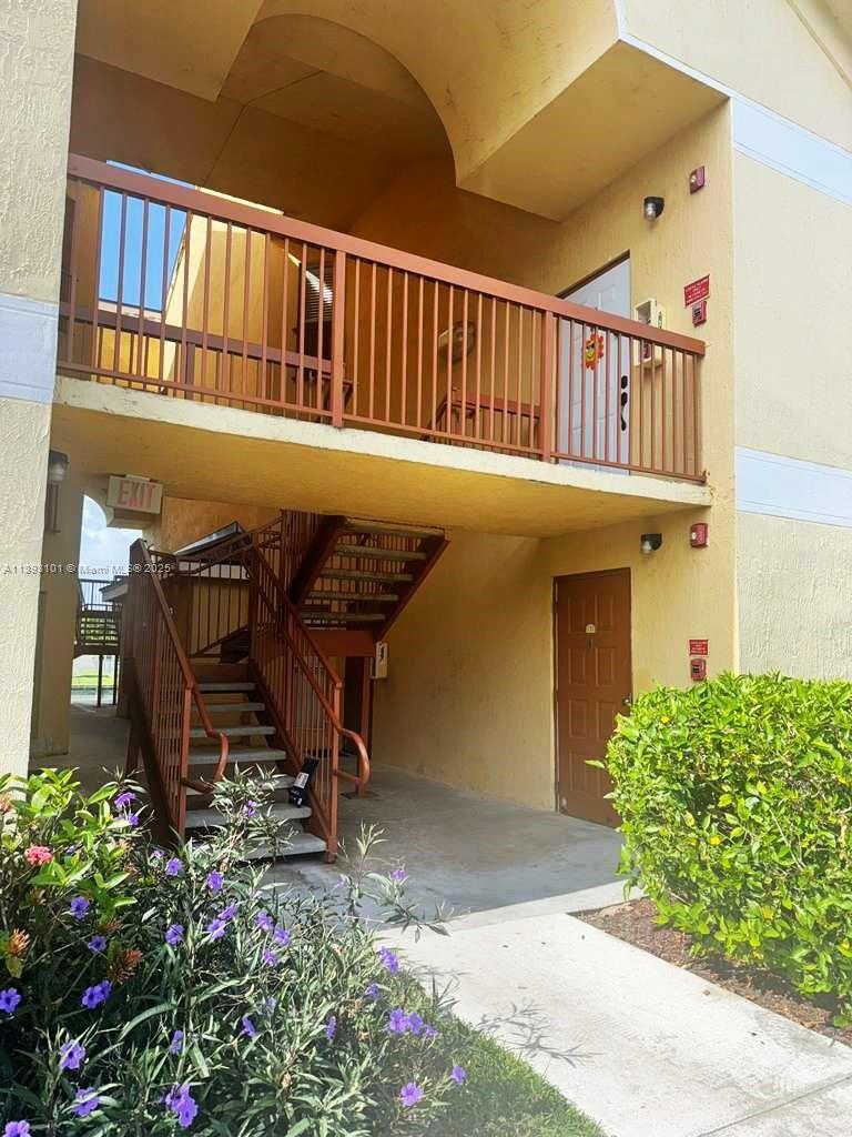 SOUTH PALM PLACE CONDO - Residential