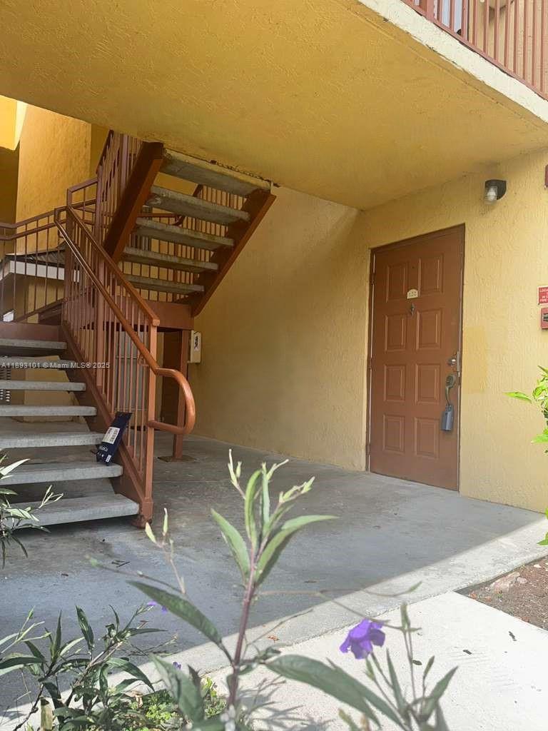 SOUTH PALM PLACE CONDO - Residential
