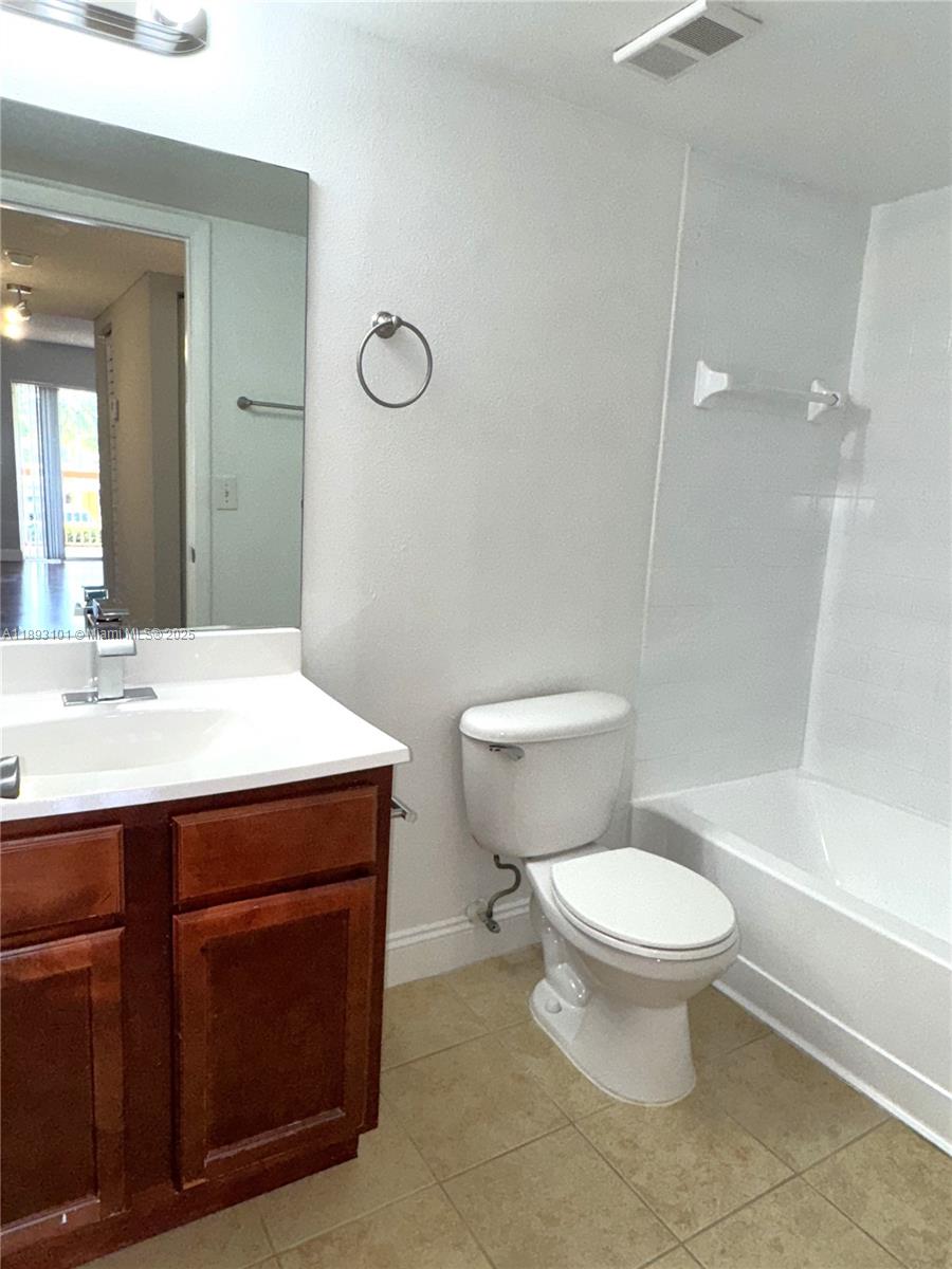 SOUTH PALM PLACE CONDO - Residential