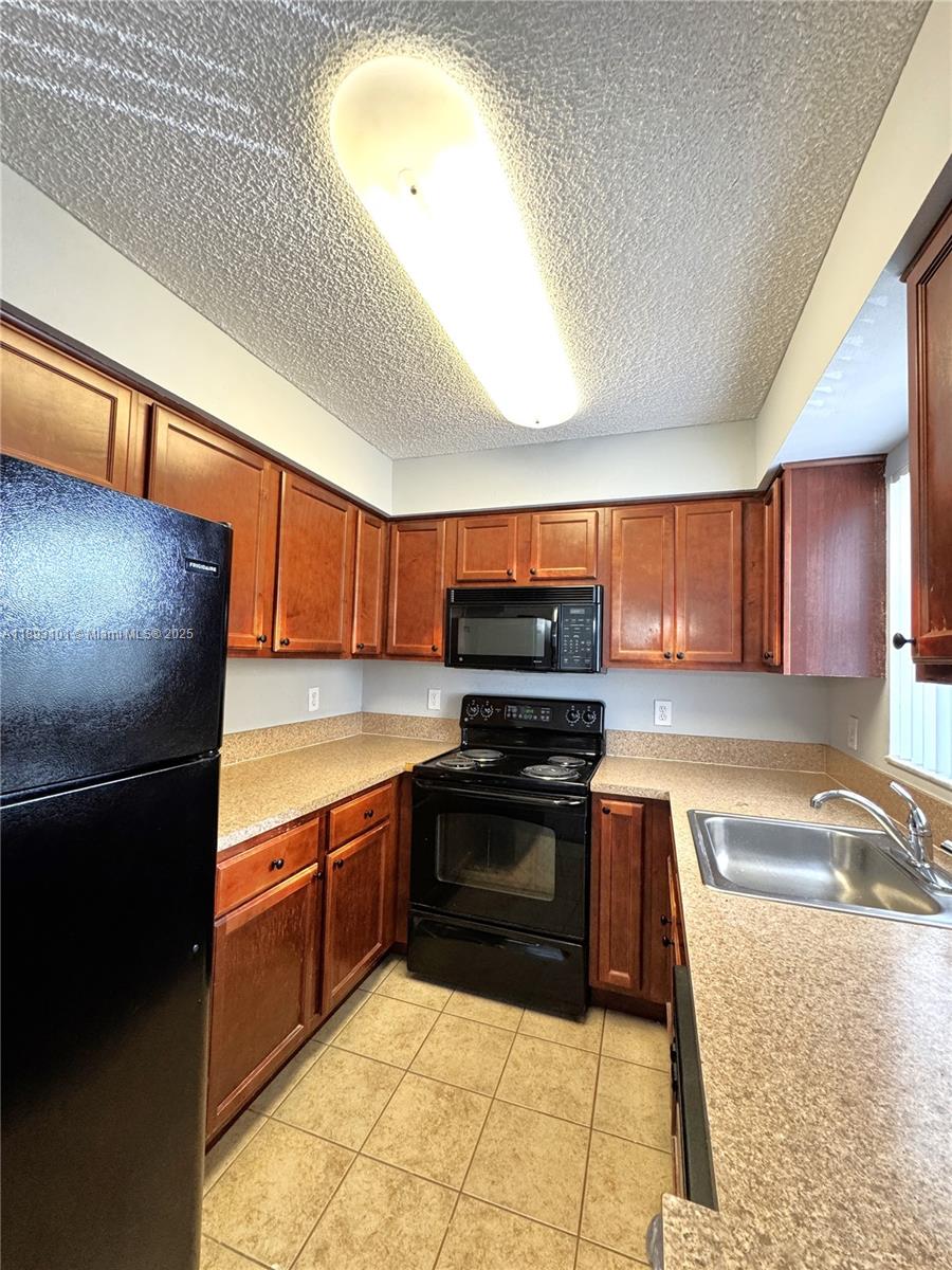SOUTH PALM PLACE CONDO - Residential