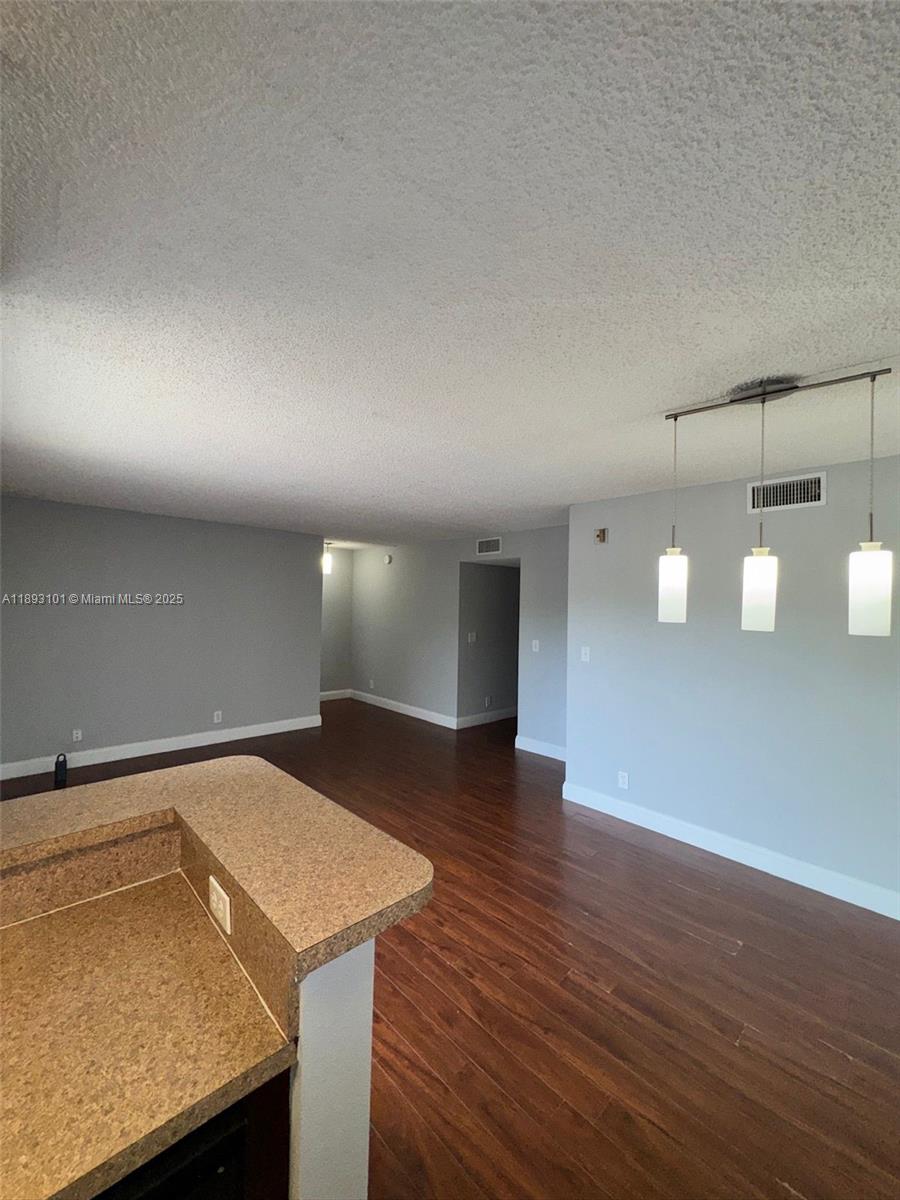 SOUTH PALM PLACE CONDO - Residential
