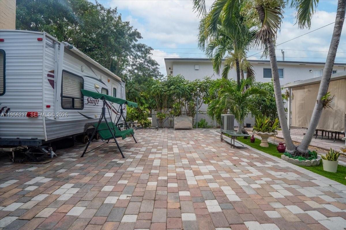 SILVER BLUFF HMSTS - Residential