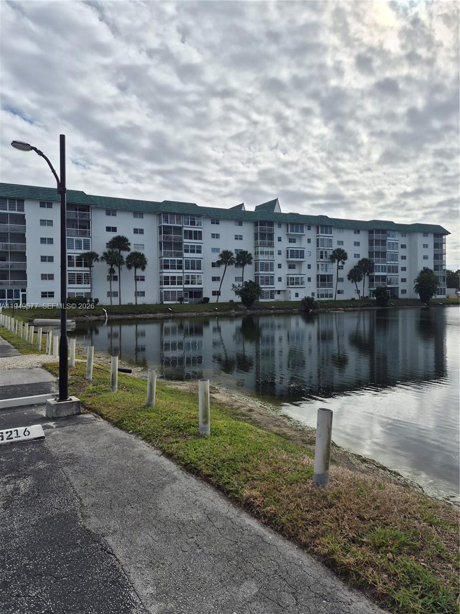 CASTLE APARTMENTS 12 COND - Residential