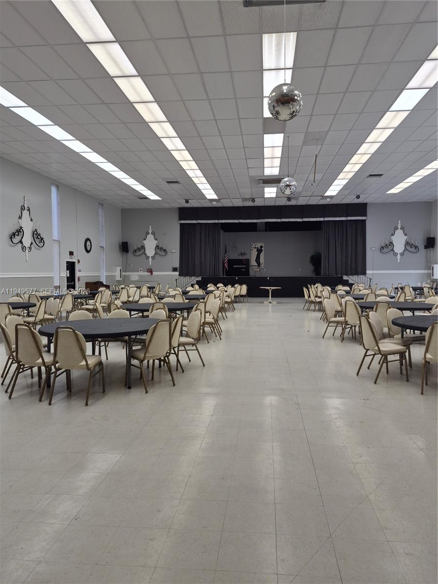 CASTLE APARTMENTS 12 COND - Residential