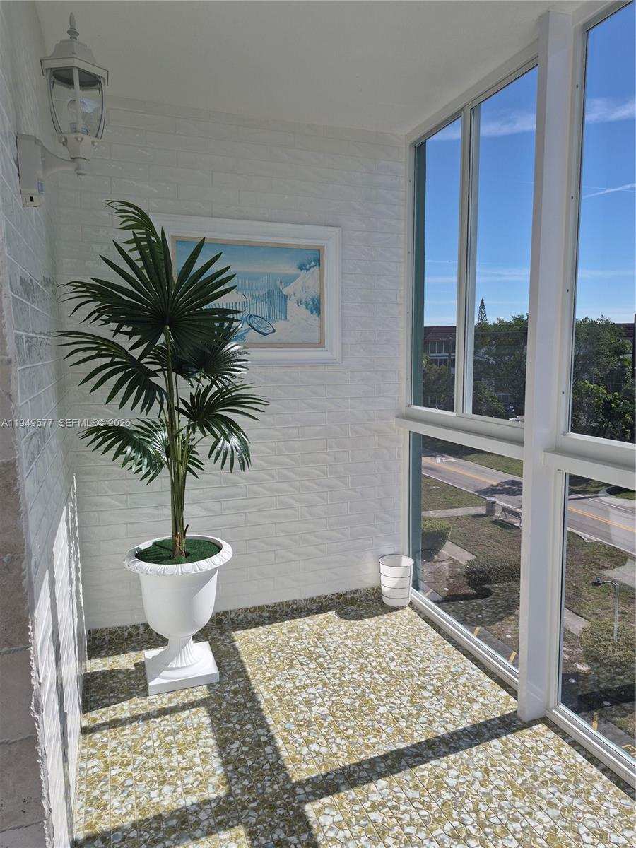 CASTLE APARTMENTS 12 COND - Residential