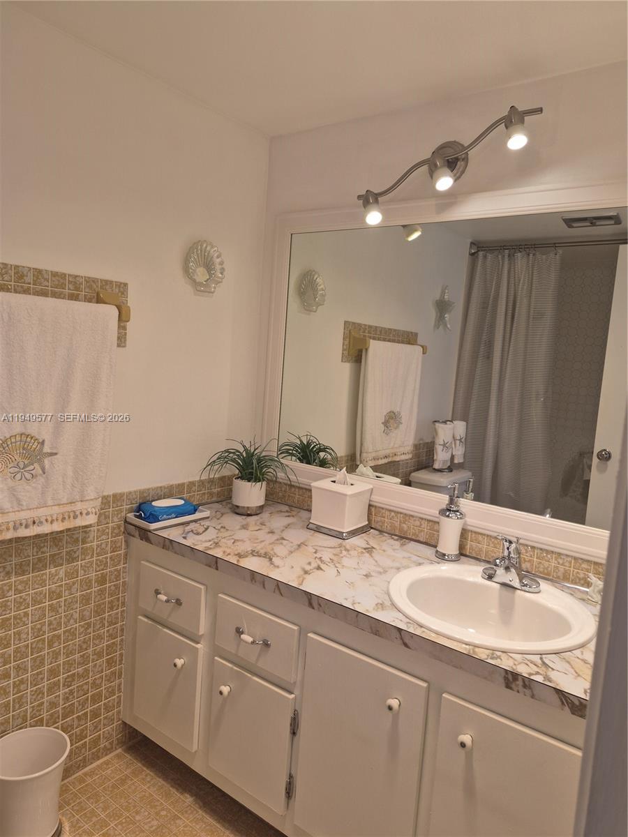 CASTLE APARTMENTS 12 COND - Residential