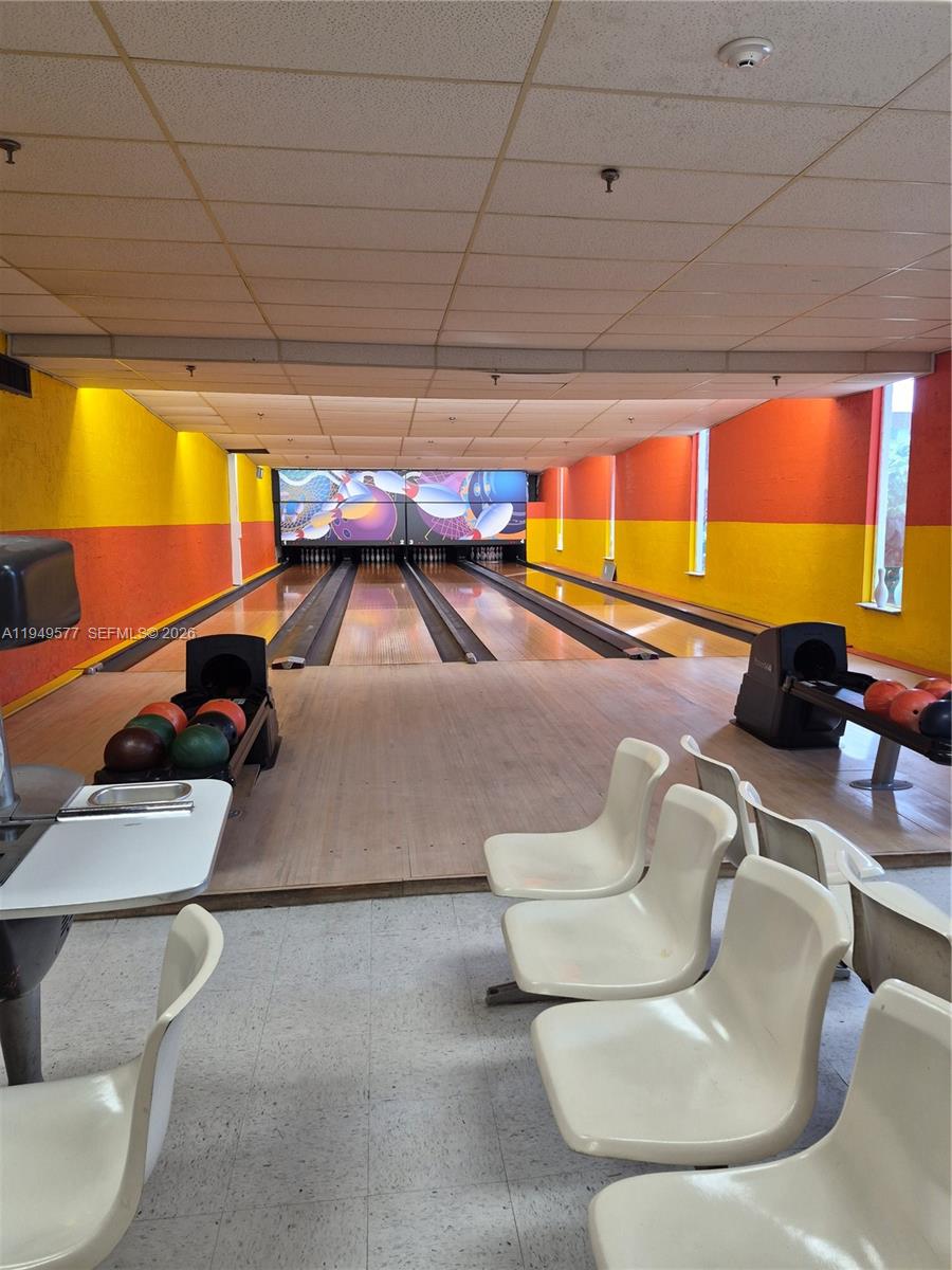 CASTLE APARTMENTS 12 COND - Residential